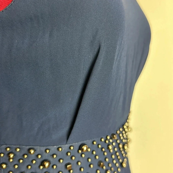 Chic Blue Sleeveless Dress with Embellished Waist - Picture 5 of 5